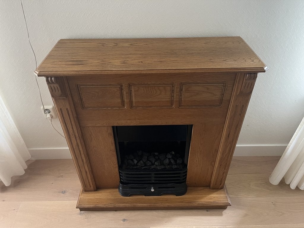 Sfeerhaard met houten schouw., Ophalen, Gebruikt, Vrijstaande haard, Elektrische haard