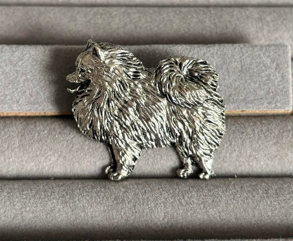 Pomeranian dwergkees hondje, Ophalen of Verzenden, Zo goed als nieuw, Dier of Natuur, Speldje of Pin