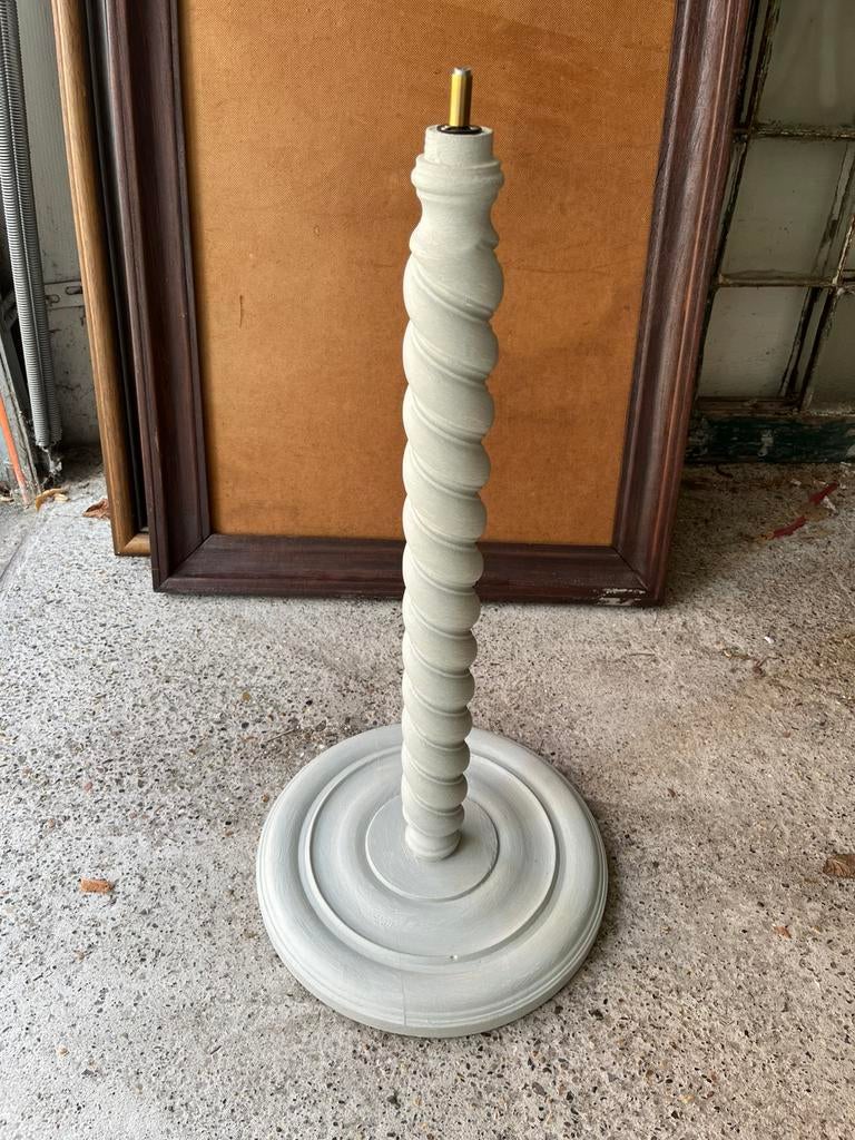 ANTIEKE GEDRAAID HOUTEN LAMPENVOET XL LAMP, Ophalen of Verzenden, Zo goed als nieuw