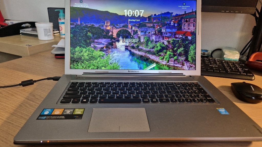 Lenovo ideapad Z710, Met videokaart, 2 tot 3 Ghz, Qwerty, SSD