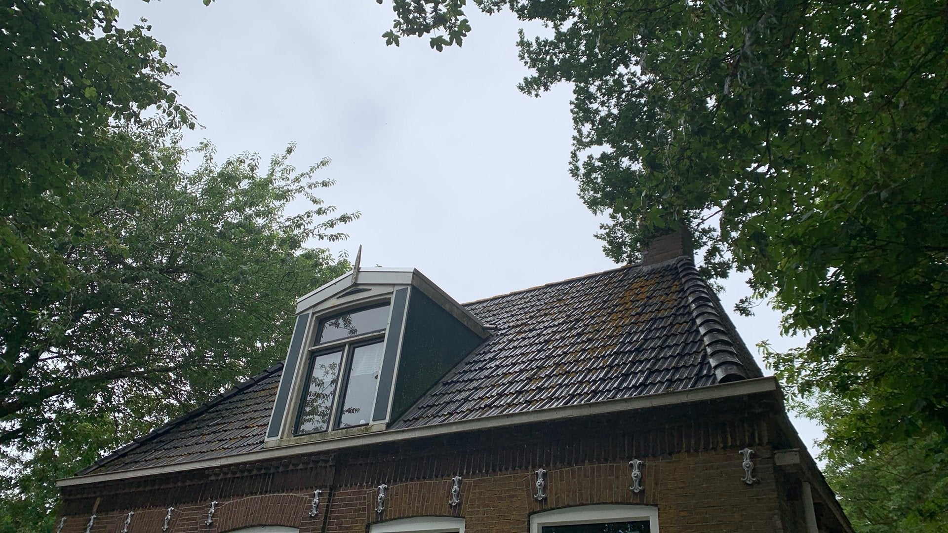 Friese Golf / Fries Golfje dakpannen, Ophalen, Steen of Klei, Zo goed als nieuw, 15 m² of meer