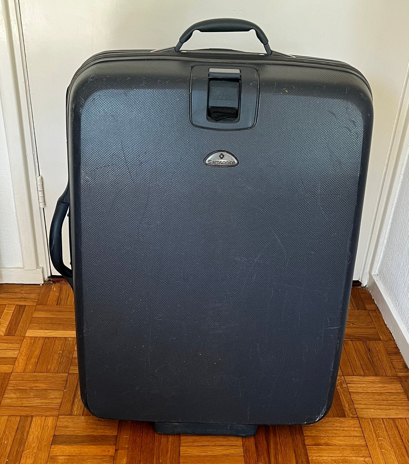 Samsonite 700 series Silhouette 8 rolkoffer, Sieraden, Tassen en Uiterlijk, Koffers, Gebruikt, Hard kunststof, 45 tot 55 cm, 70 cm of meer