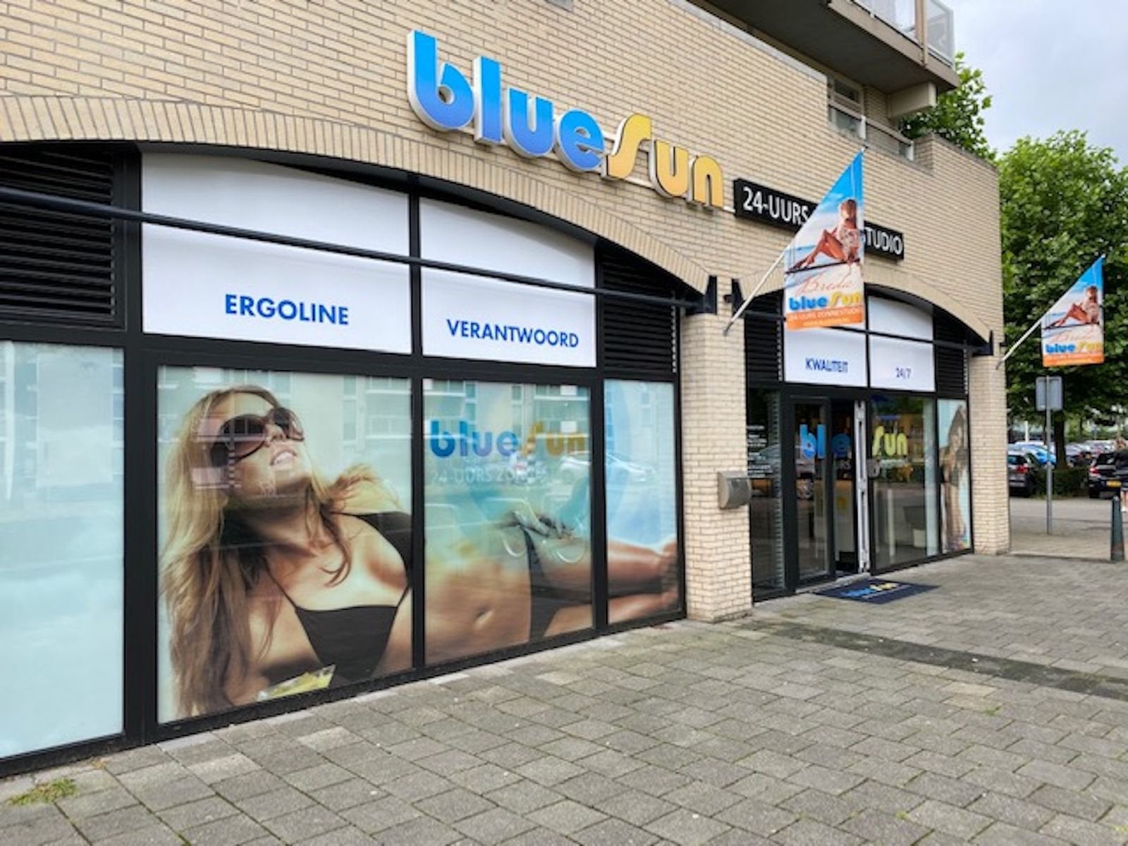 OVERNAME ZONNESTUDIO INCL BEAUTYSALON BLUESUN BREDA