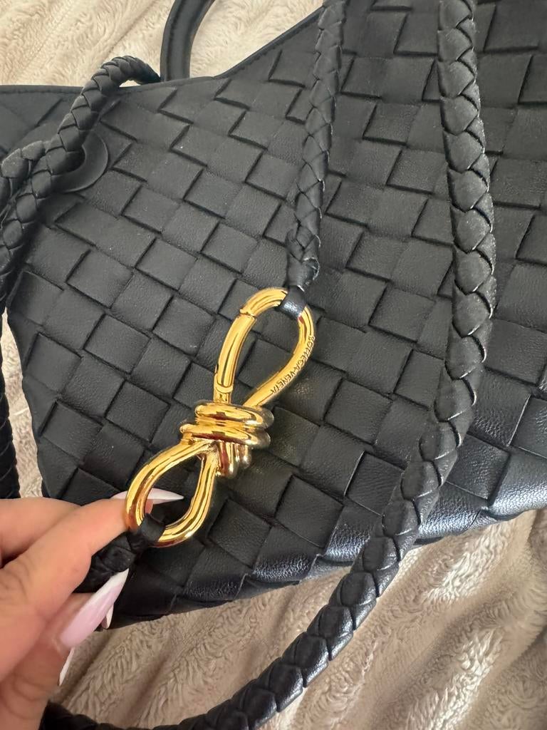 Bottega veneta andiamo, Ophalen of Verzenden, Zo goed als nieuw, Zwart, Schoudertasje