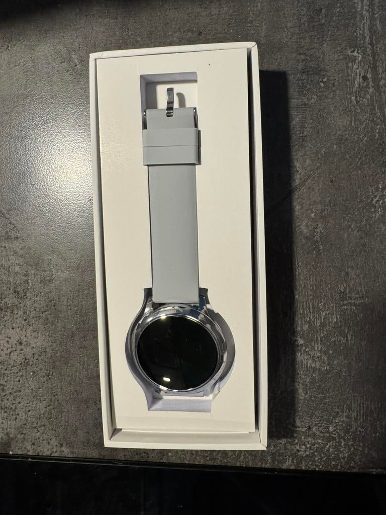 Nieuwe smartwatch, Ophalen, Zo goed als nieuw, Grijs, Android