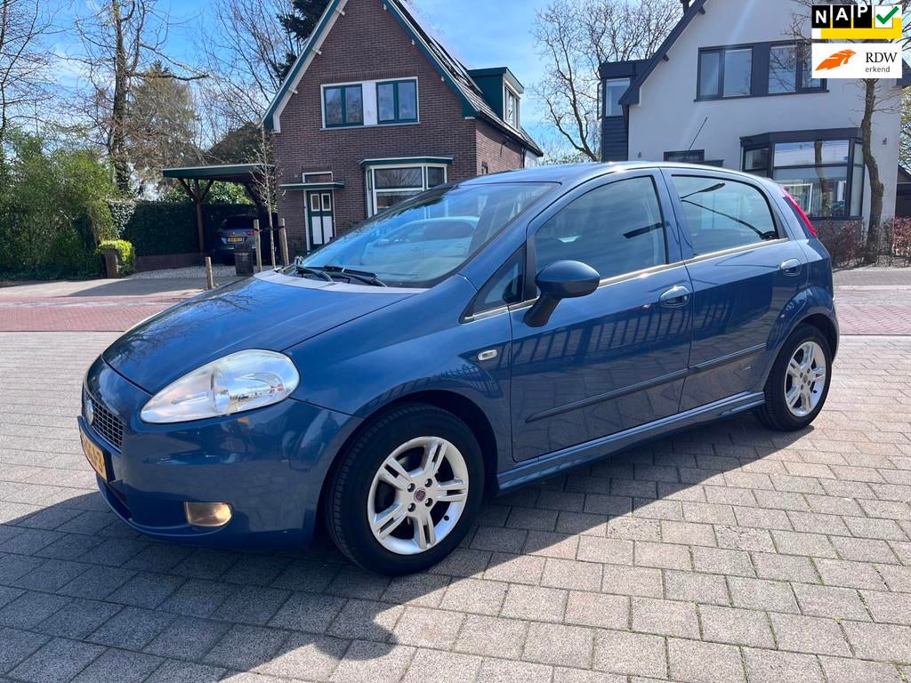 Fiat Grande Punto 1.4 GP Airco Trekh LM Sport Isofix 5Drs NW, Voorwielaandrijving, Zwart, 4 cilinders, Grande Punto