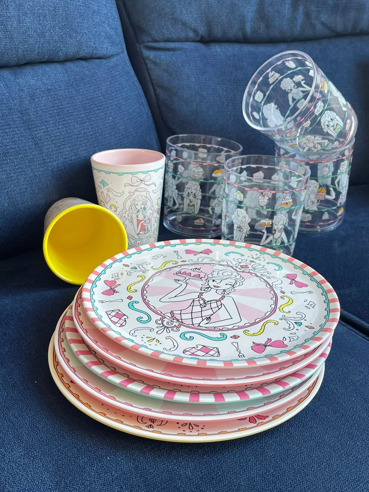 11 dlg kampeerservies Jill melamine 5 bord 2 bekers 4 glazen, Overige materialen, Overige merken, Ophalen of Verzenden, Zo goed als nieuw
