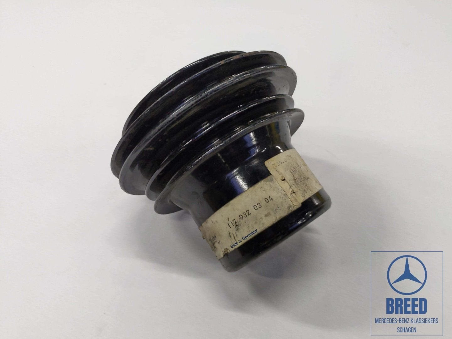 NOS Krukaspoelie voor Mercedes-Benz M117 450 motor R107 W116, -, Nieuw, Ophalen of Verzenden, -