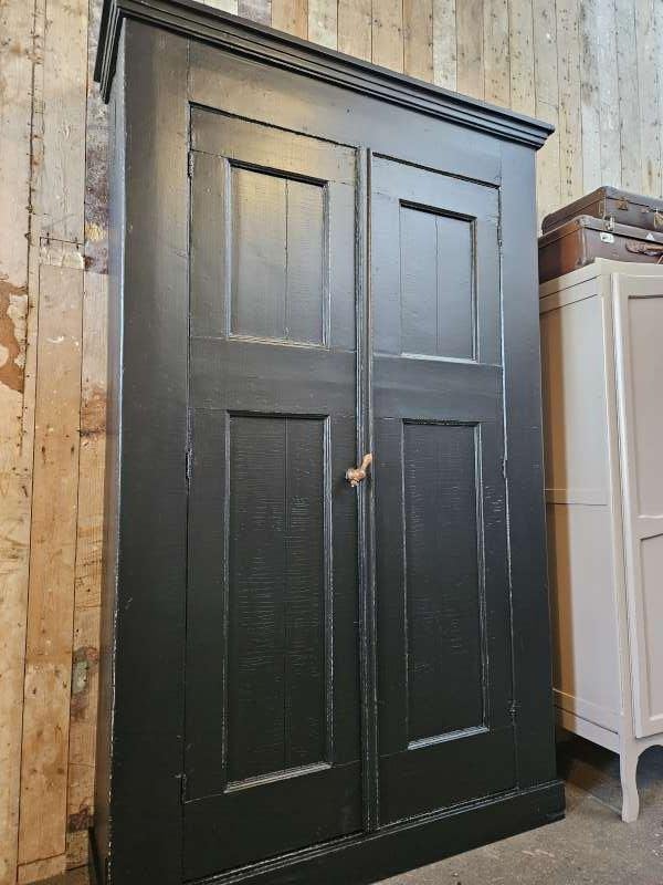 oude boeren kast ``WOONWINKEL RUSTIEK``, Ophalen, Gebruikt