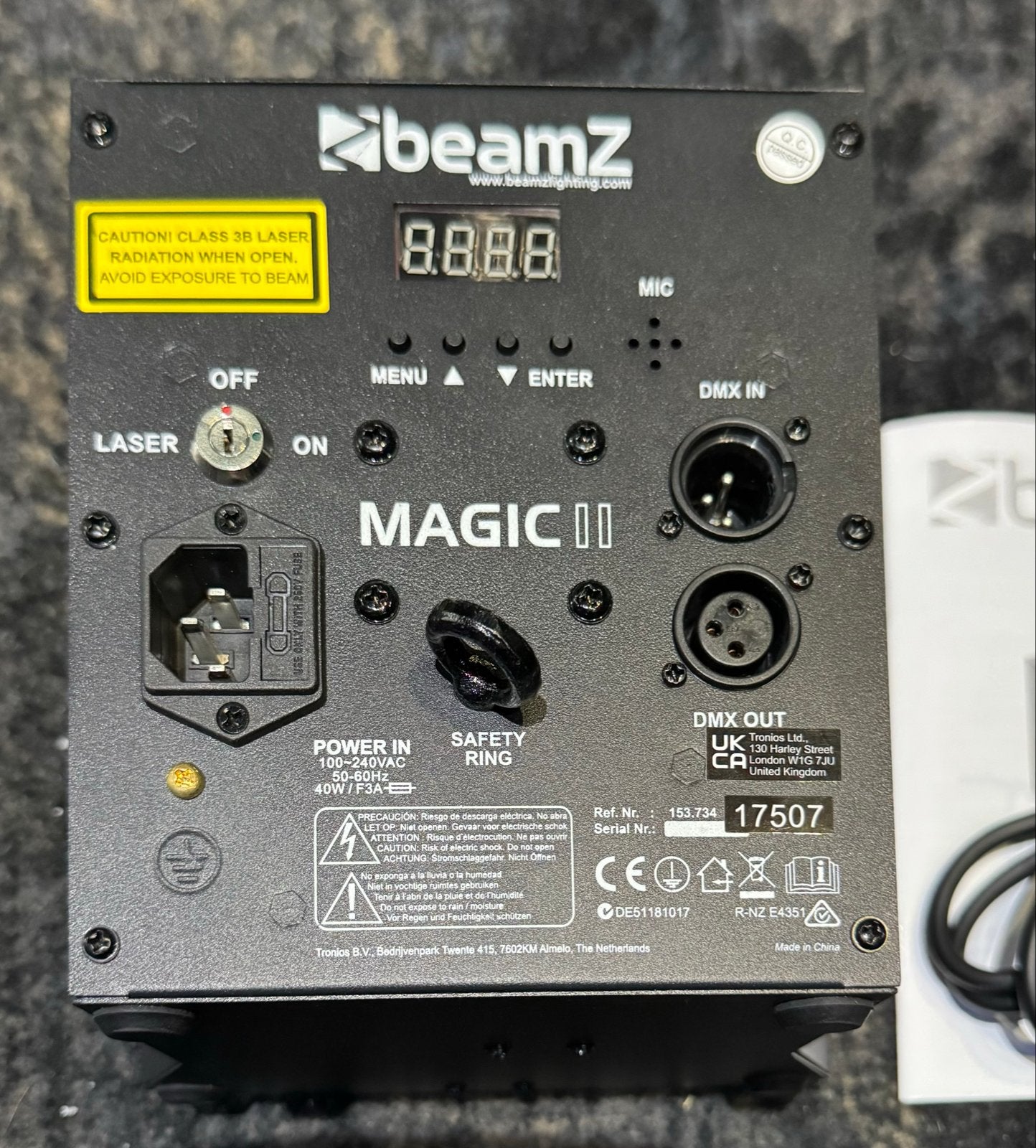 BeamZ MAGIC 2 4-in-1 lichteffect (1 UV LED defect), Muziek en Instrumenten, Ophalen of Verzenden, Gebruikt, Licht, Geluidgestuurd