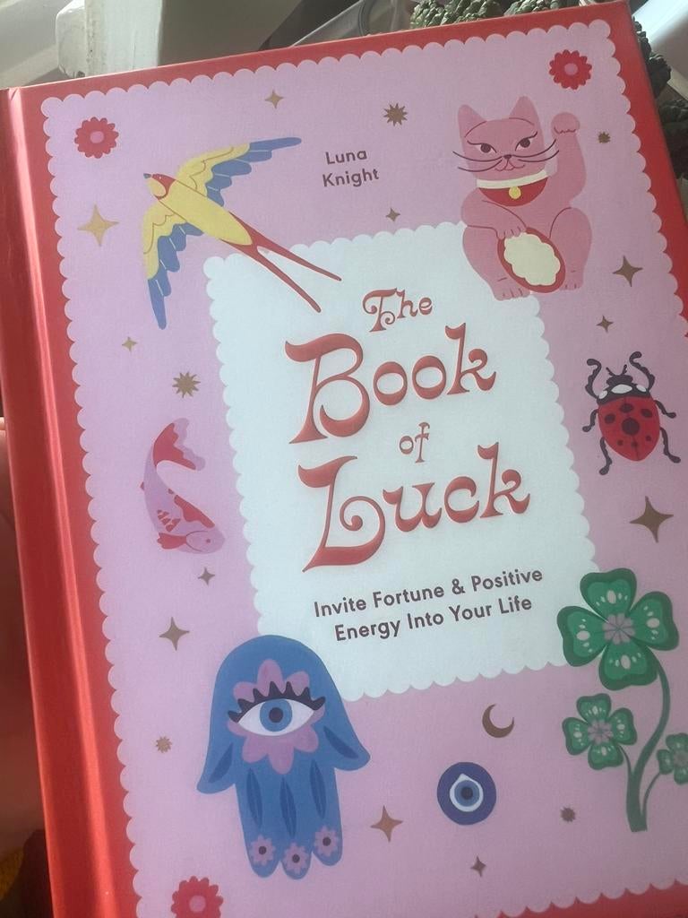 The book of Luck by Luna Knight / Invite fortune & positive, Ophalen of Verzenden, Nieuw