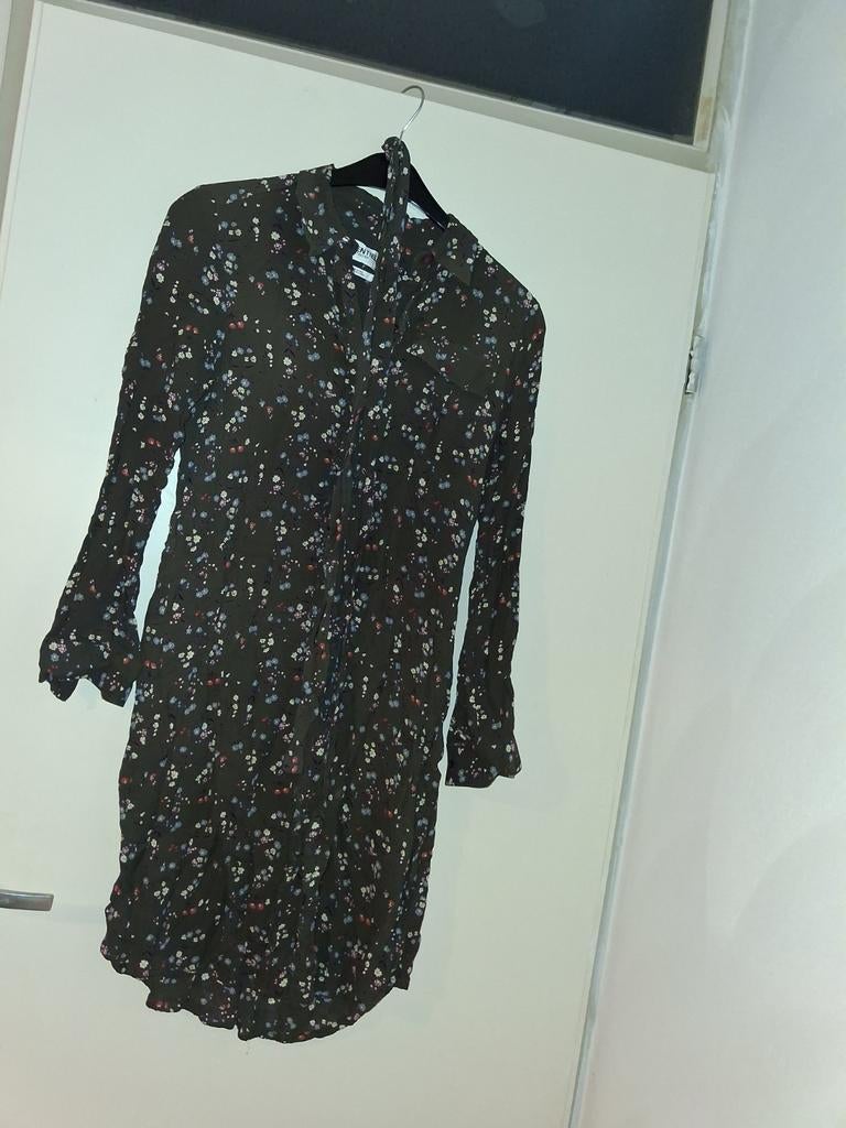 Essentiel Antwerpen Jurk met Bloemenprint, Kleding | Dames, Jurken, Maat 38/40 (M), Essentiel Antwerpen, Ophalen of Verzenden