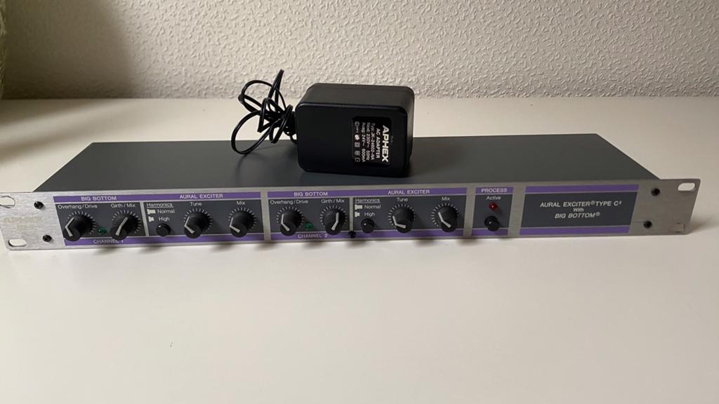 Aphex 104 Aural exciter with Big Bottom C2, Ophalen of Verzenden, Gebruikt, Overige typen