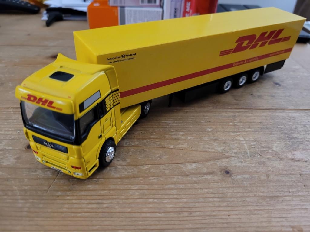 Man dhl transport, Hobby en Vrije tijd, Modelauto's | 1:50, Conrad, Conrad, C, Nieuw