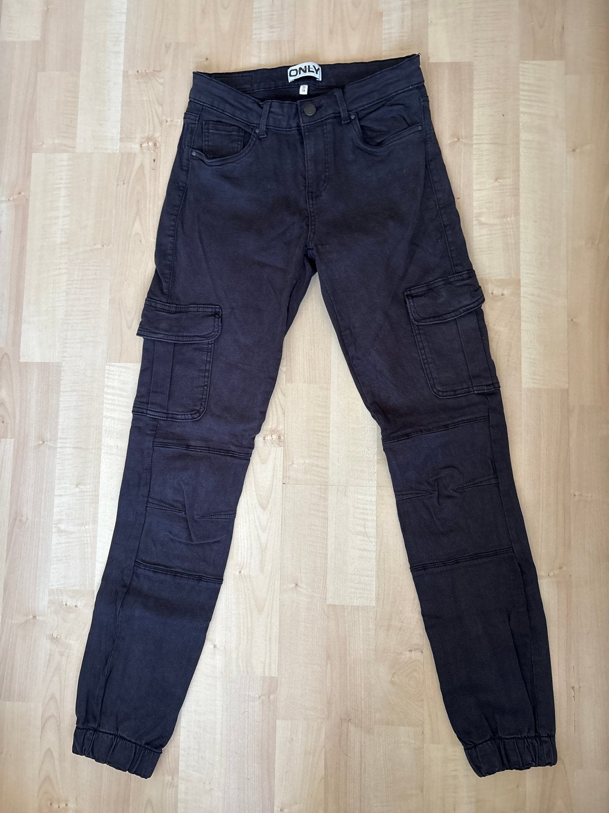 ONLY Cargo jeans - Zwart - Maat 38/40 (M), Kleding | Dames, Zwart, Ophalen of Verzenden, Zo goed als nieuw, Maat 36 (S)