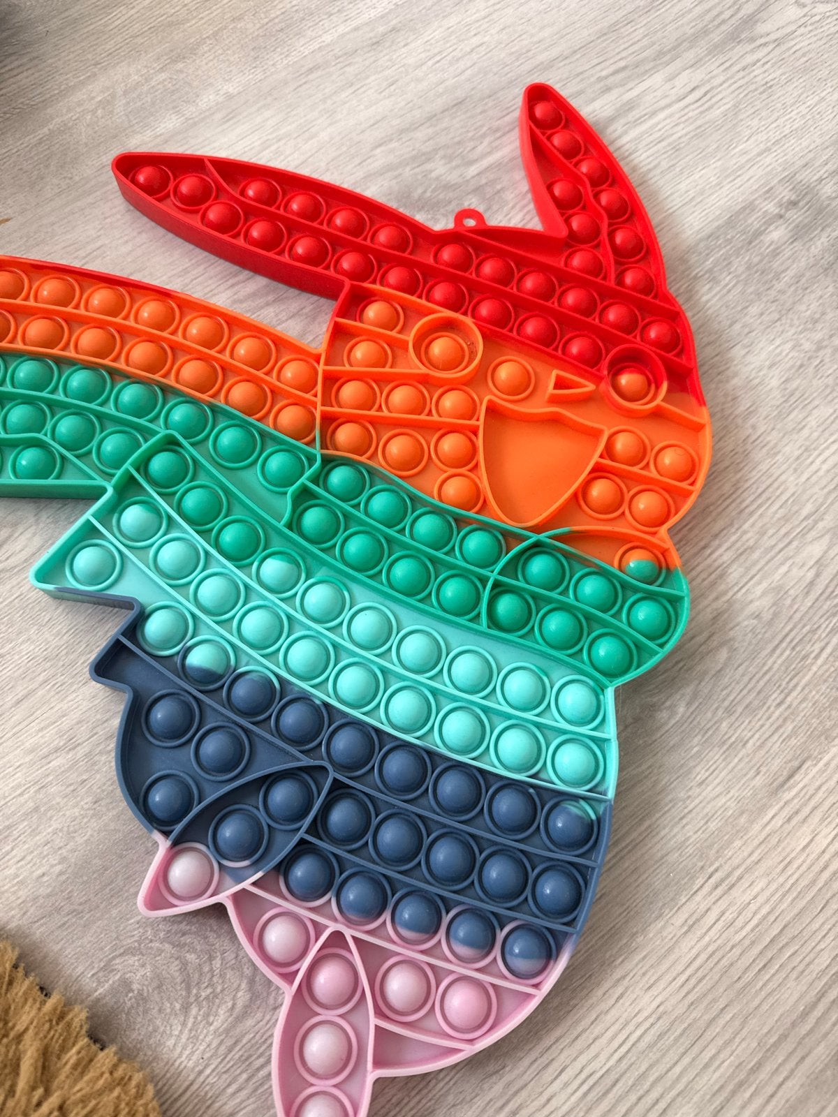Pop It Pikachu Regenboog Fidget Toy, Ophalen of Verzenden, Zo goed als nieuw, Jongen of Meisje