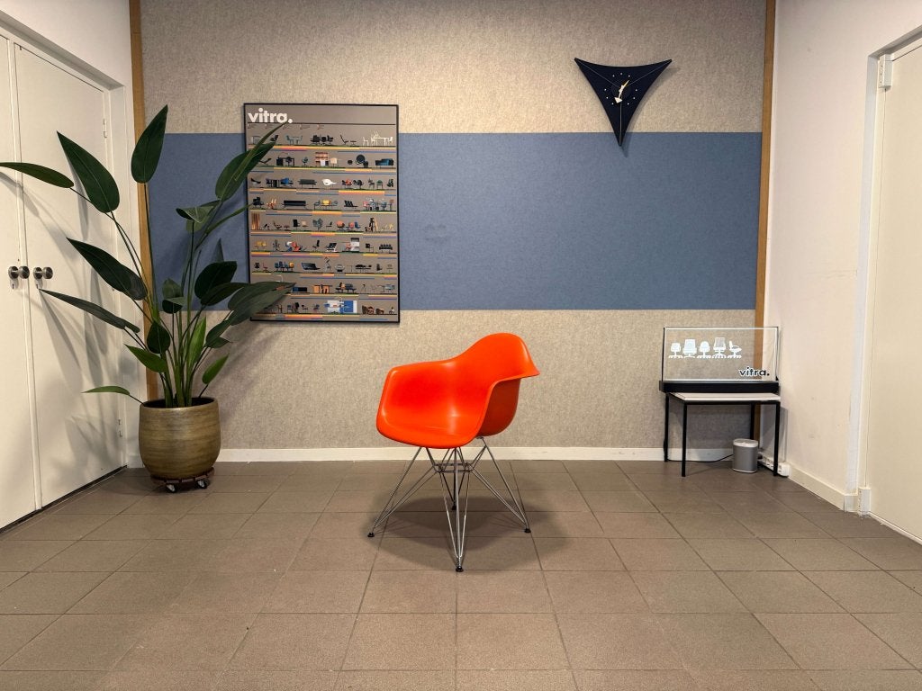 Vitra | Eames | DAR | Poppy Red | 1x, Vitra, Gebruikt, Vitra Artifort Cassina Fritz Hansen Eames Gispen Pastoe Hay, Ophalen of Verzenden
