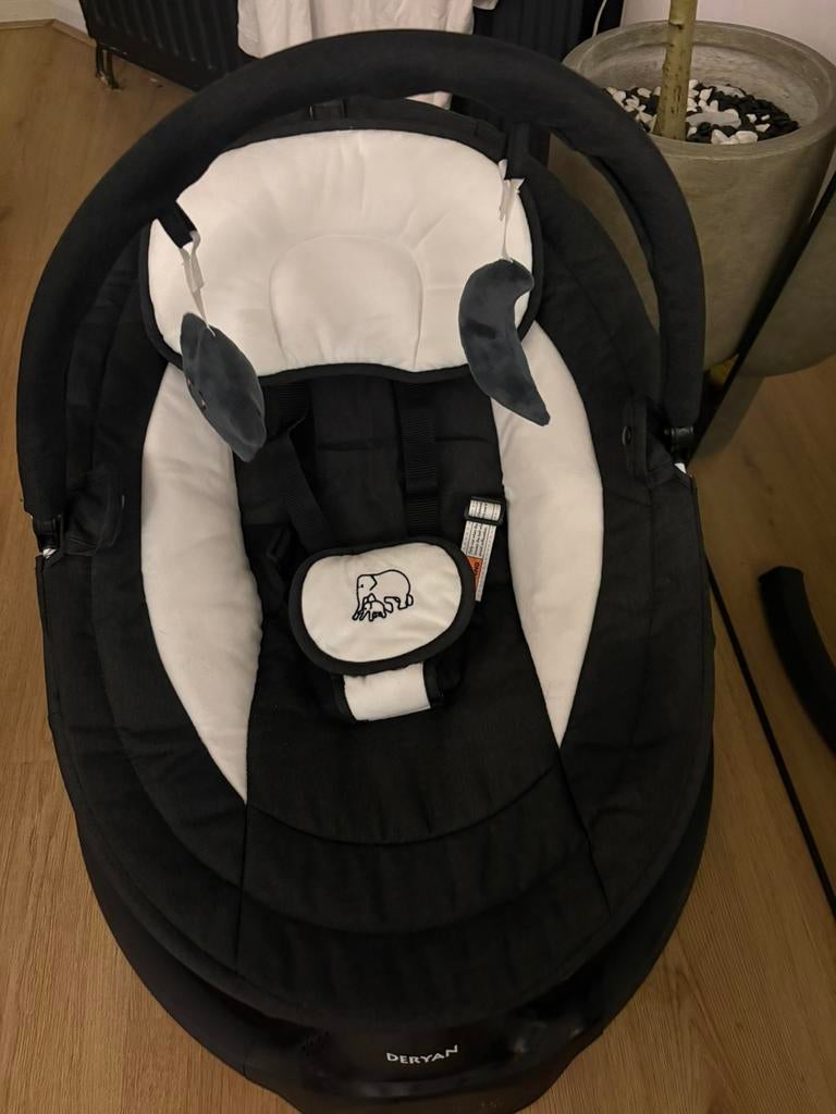 Deryan Baby Elektrische Wipstoel - Schommelstoel, Ophalen of Verzenden, Zo goed als nieuw