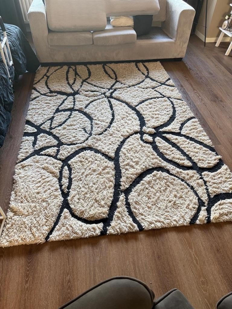Mooi kleed uit huiskamer, huisdier- en rookvrij, Ophalen, 150 tot 200 cm, Crème, 200 cm of meer