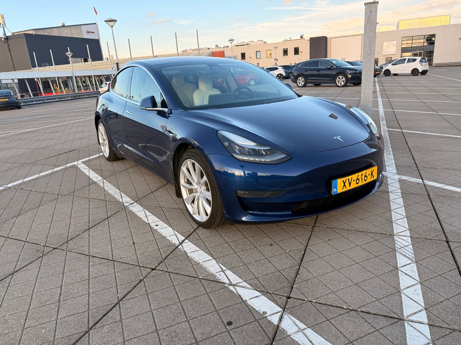 Tesla Model 3 2019 Long Range AWD Blauw, Auto's, Tesla, Automaat, 258 pk, Blauw, Vierwielaandrijving