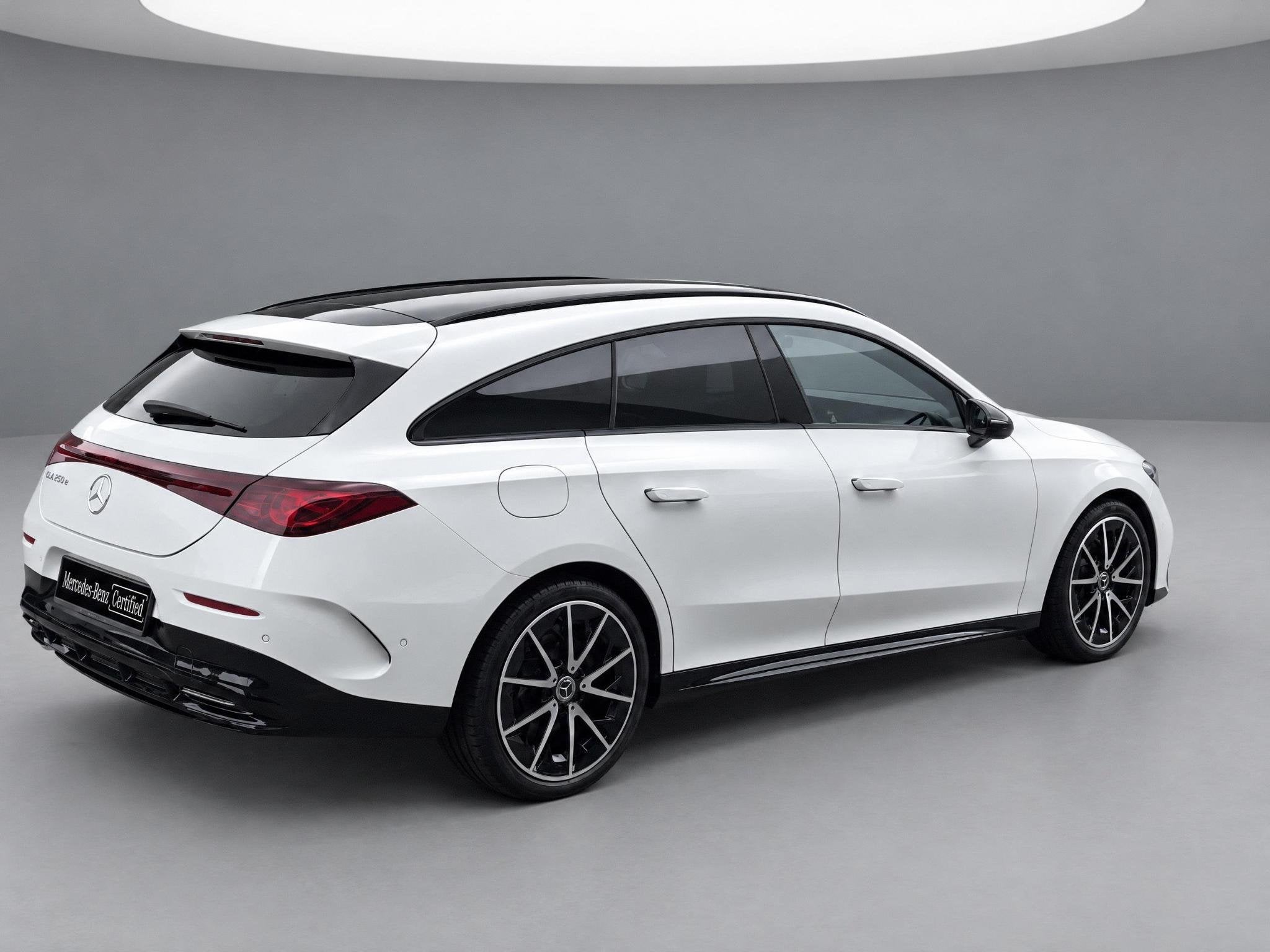 Mercedes-Benz CLA-klasse Shooting Brake 250+ Business Soluti, Auto's, CLA, Achterwielaandrijving, Zwart, Wit