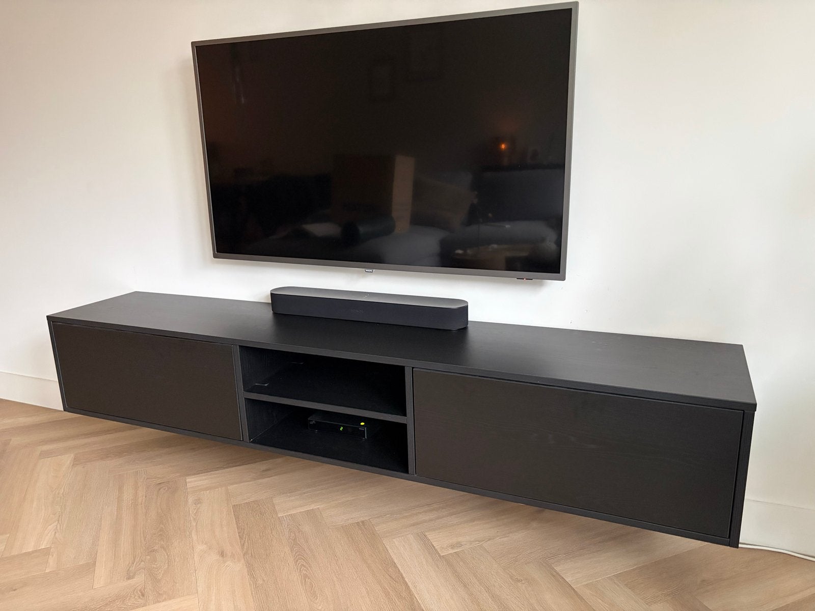 Zwart Eiken TV-meubel 200cm (Monoz) - Zwevend Design, Ophalen, Eikenhout, Zo goed als nieuw, 200 cm of meer