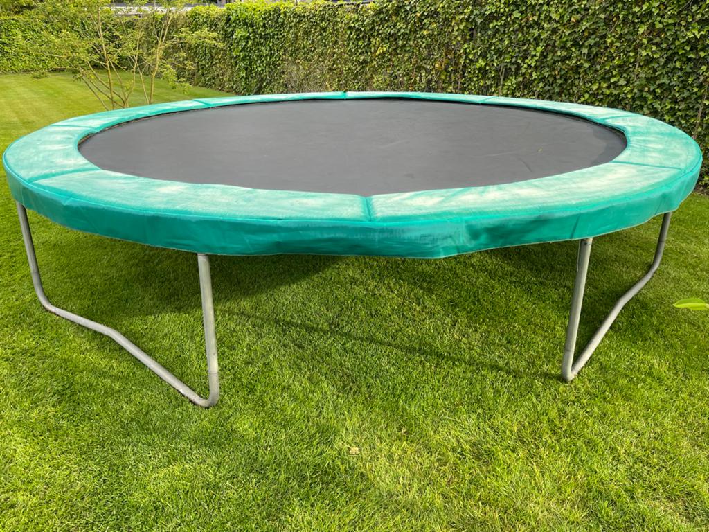 Trampoline, Ophalen, Zo goed als nieuw