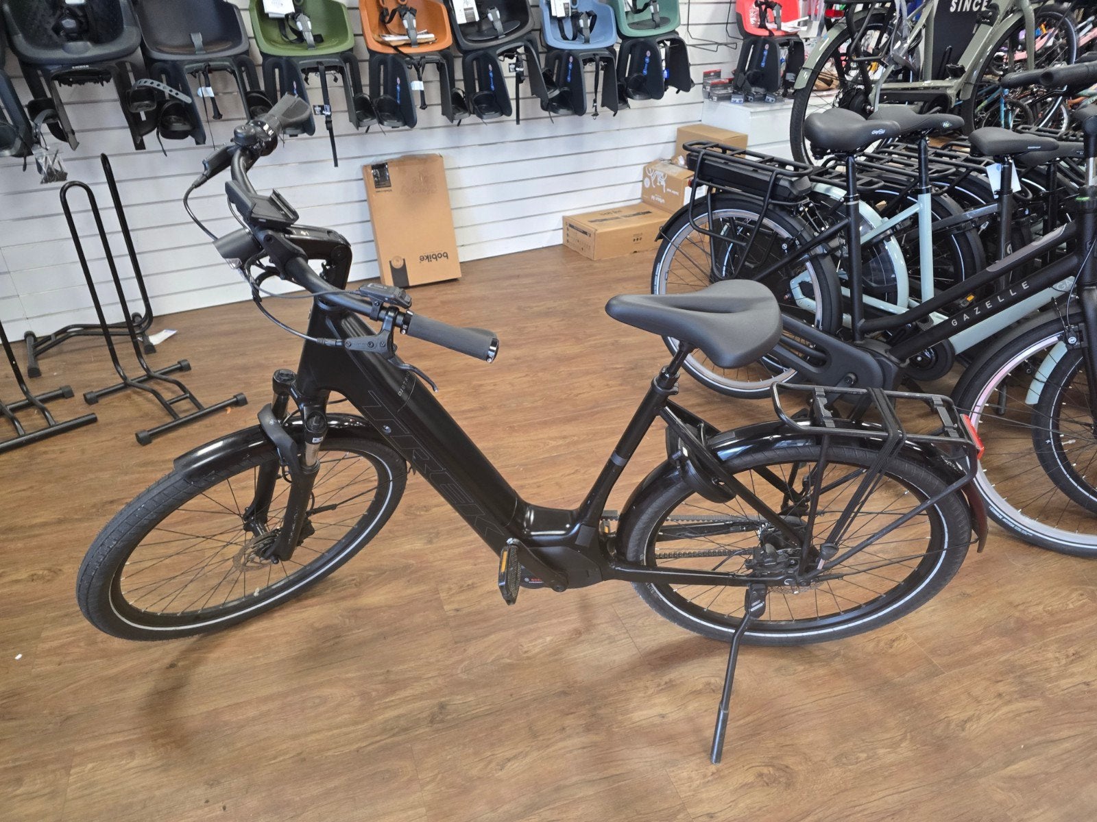 Trek Disctrict+4 Lowstep 545kw uit Leasecontract !, Ophalen, Zo goed als nieuw, 50 km per accu of meer, Overige merken