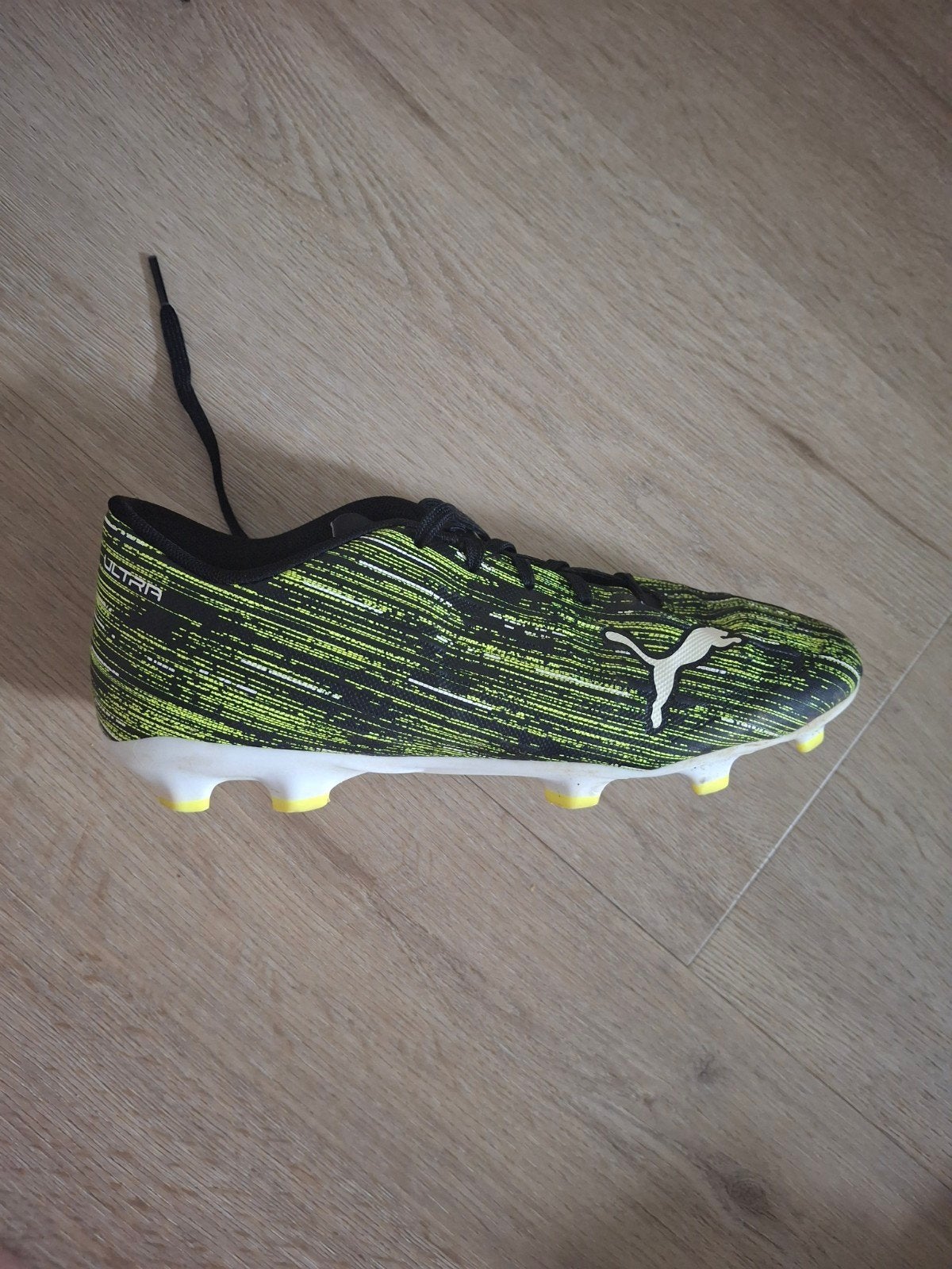 Puma Ultra voetbalschoenen - Maat 38, Maat XS of kleiner, Ophalen of Verzenden, Zo goed als nieuw, Schoenen