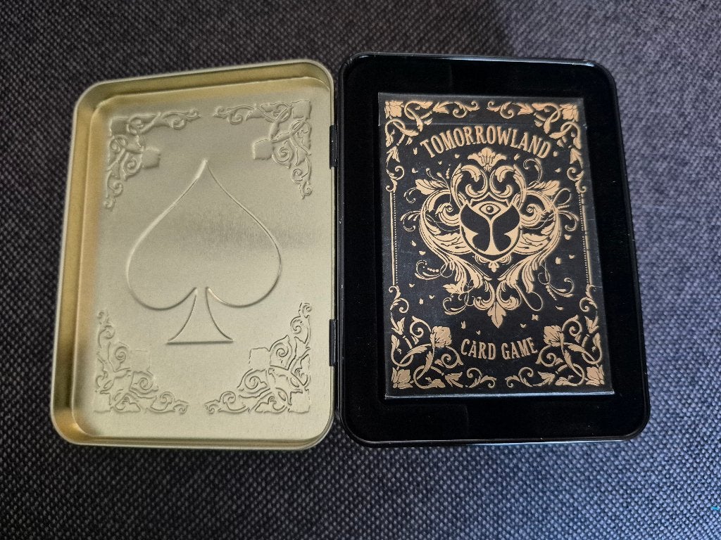 Tomorrowland kaartspel in blikken doosje, Een of twee spelers, Ophalen, Zo goed als nieuw, Tomorrowland