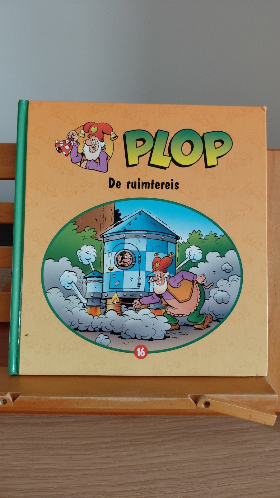 Plop De Ruimtereis - Studio 100 Sprookjesboek, Ophalen of Verzenden, Gelezen, Studio 100, Sprookjes