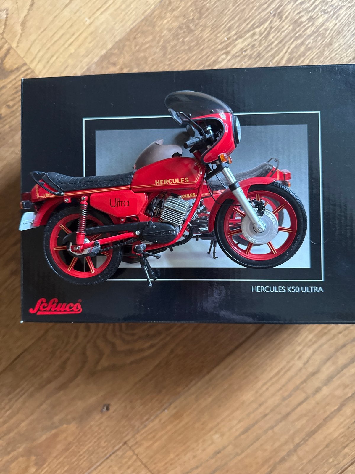 Schuco Hercules K50 Ultra schaalmodel 1:10, Overige merken, Ophalen of Verzenden, Zo goed als nieuw, Groter dan 1:32