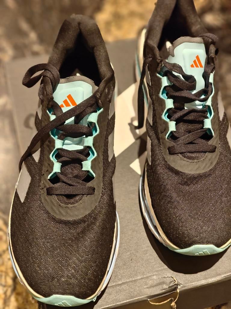 Adidas Adistar Beyond hardloopschoenen, Ophalen of Verzenden, Zo goed als nieuw, Zwart, Sportschoenen