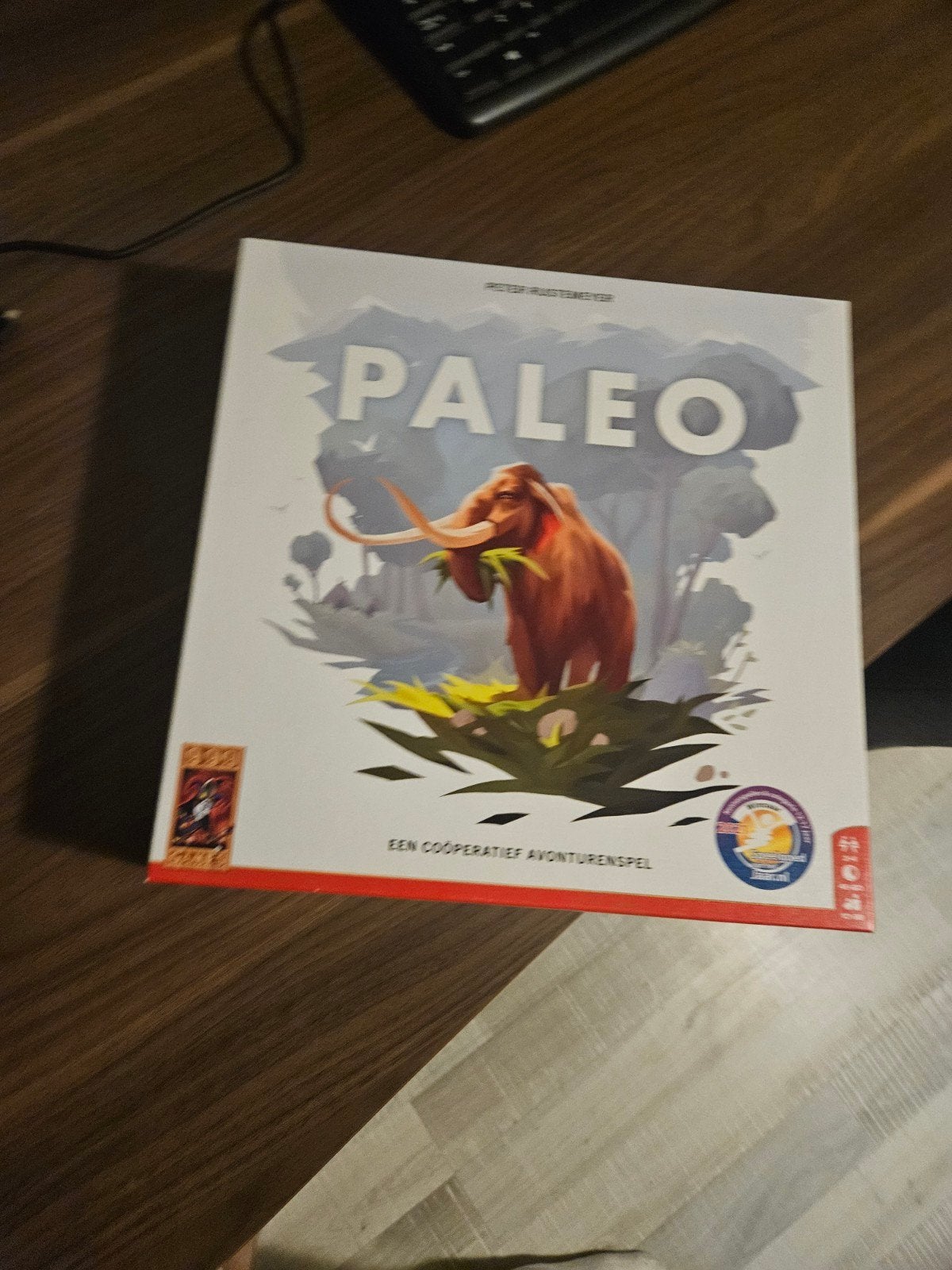 Paleo: Een Coöperatief Avonturenspel paar keer gespeeld, Drie of vier spelers, Ophalen of Verzenden, Zo goed als nieuw, 999 Games