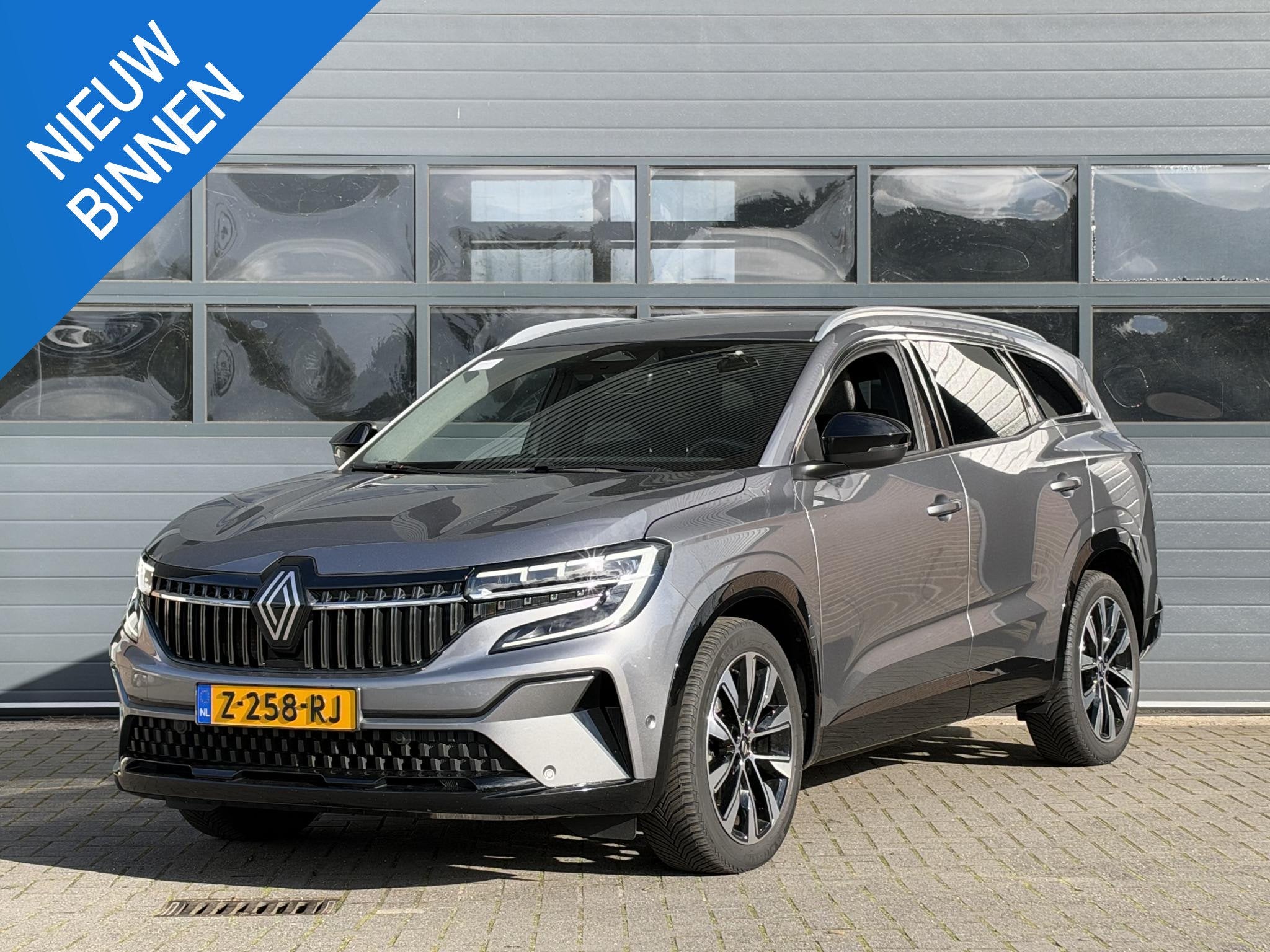RENAULT ESPACE E-TECH FULL HYBRID 200 TECHNO 7-PERS I AUTOMA, Stof, Gebruikt, 1199 cc, 7 stoelen