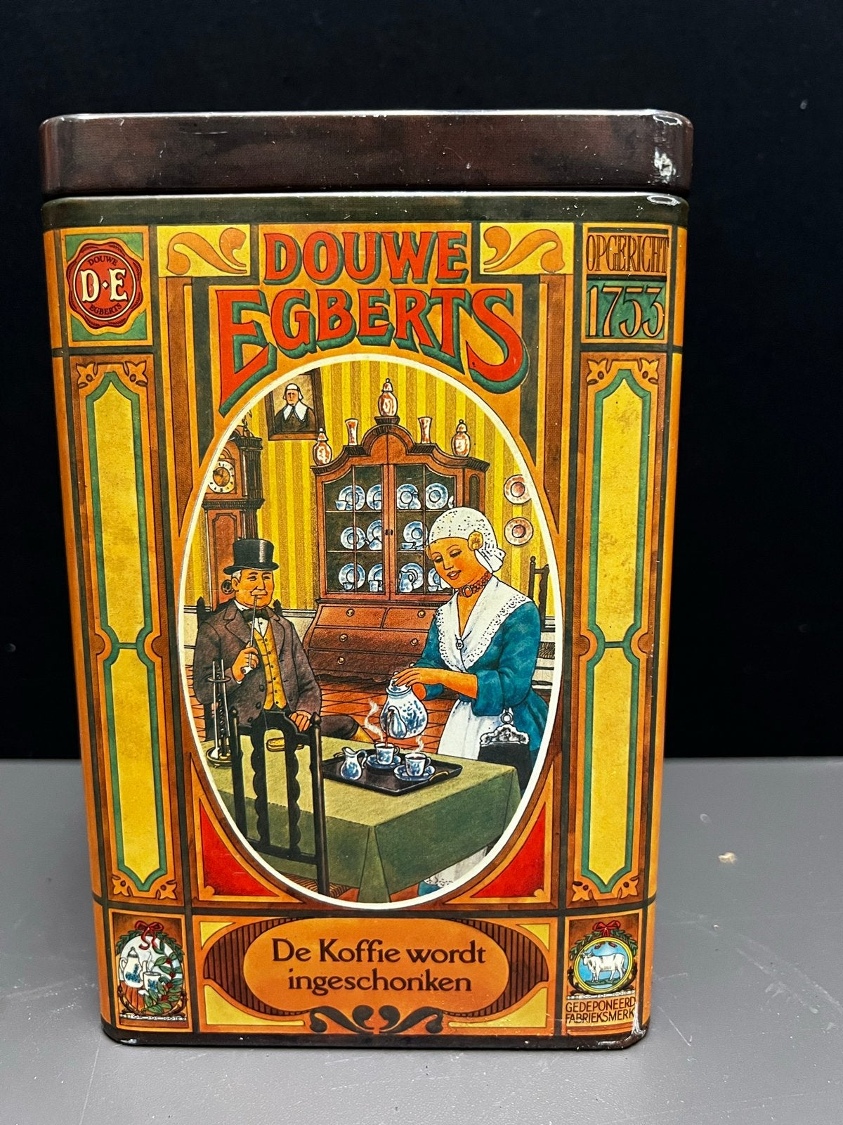 Vintage Douwe Egberts Koffieblik - 'De Koffie wordt ingescho, Ophalen of Verzenden, Gebruikt, Koffie, Douwe Egberts