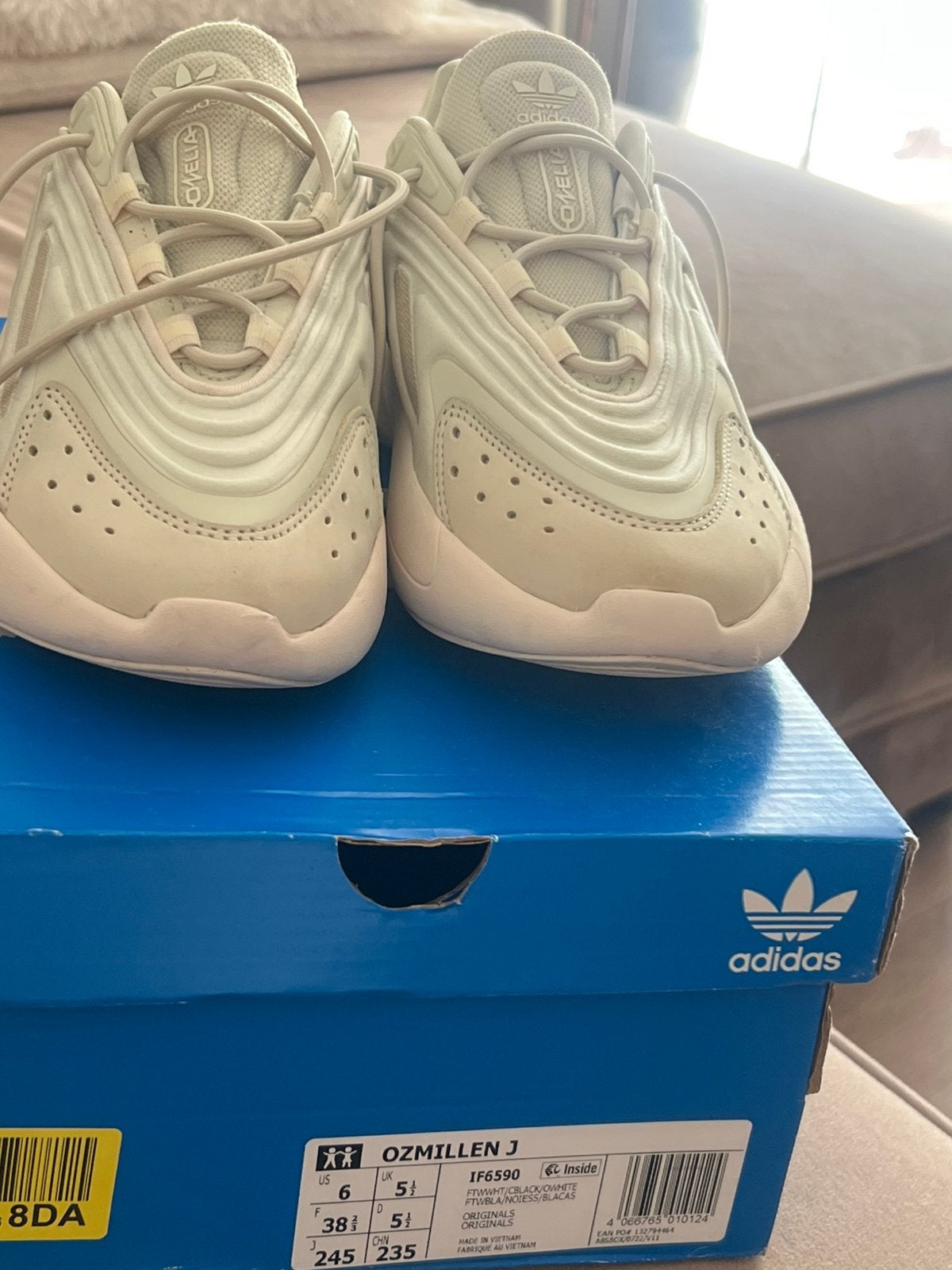ZGAN Adidas Osweego Originals sneakers licht groen maat 38,5, Ophalen of Verzenden, Zo goed als nieuw, Groen, Sneakers of Gympen