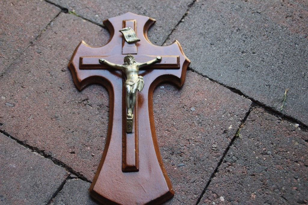houten kruisje, Ophalen of Verzenden, Gebruikt, Overige typen, Christendom | Katholiek