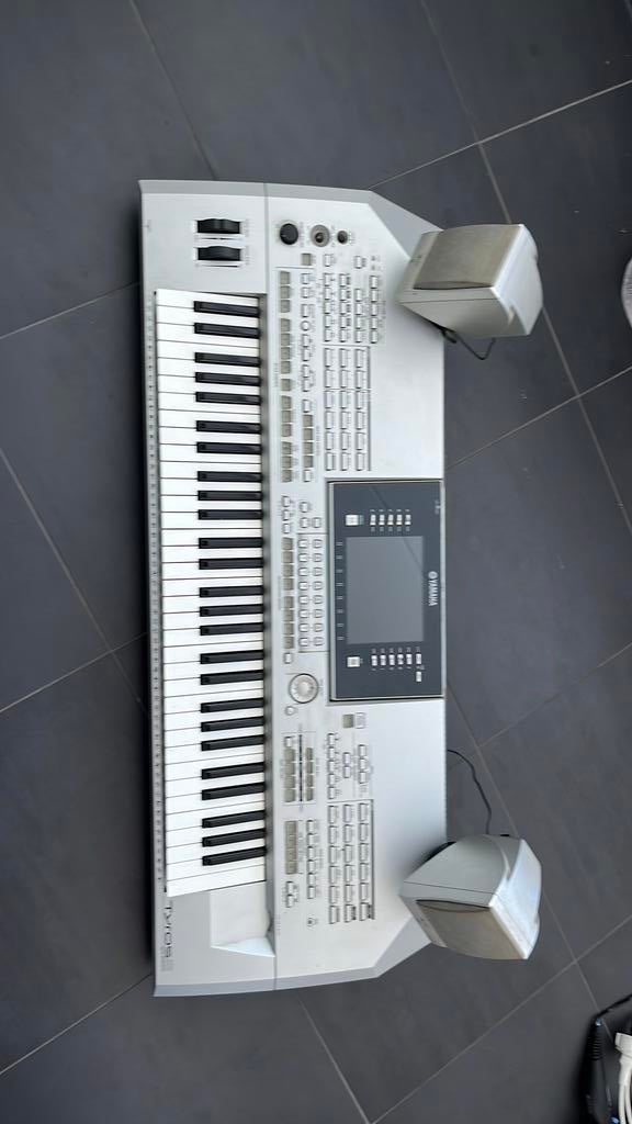 Yamaha Tyros, Ophalen, Zo goed als nieuw, 61 toetsen, Yamaha