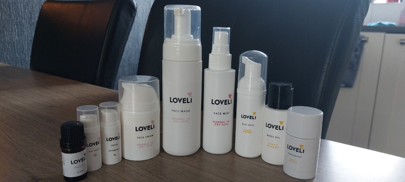 Loveli producten, Ophalen of Verzenden, Nieuw, Gehele gezicht, Verzorging