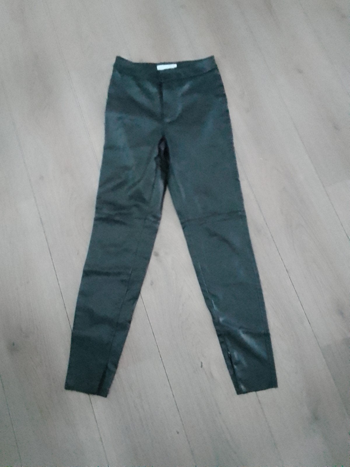 Stijlvolle latex broek - Zwart, Ophalen, Zwart, Zo goed als nieuw, Maat 34 (XS) of kleiner
