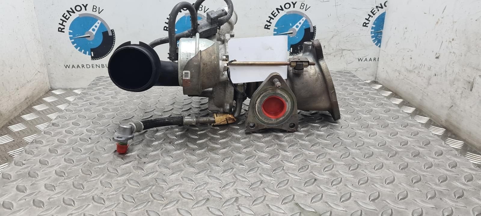 VOLVO V40 T2 1.6  TURBO 2014, Ophalen of Verzenden, Gebruikt, Stiba lid