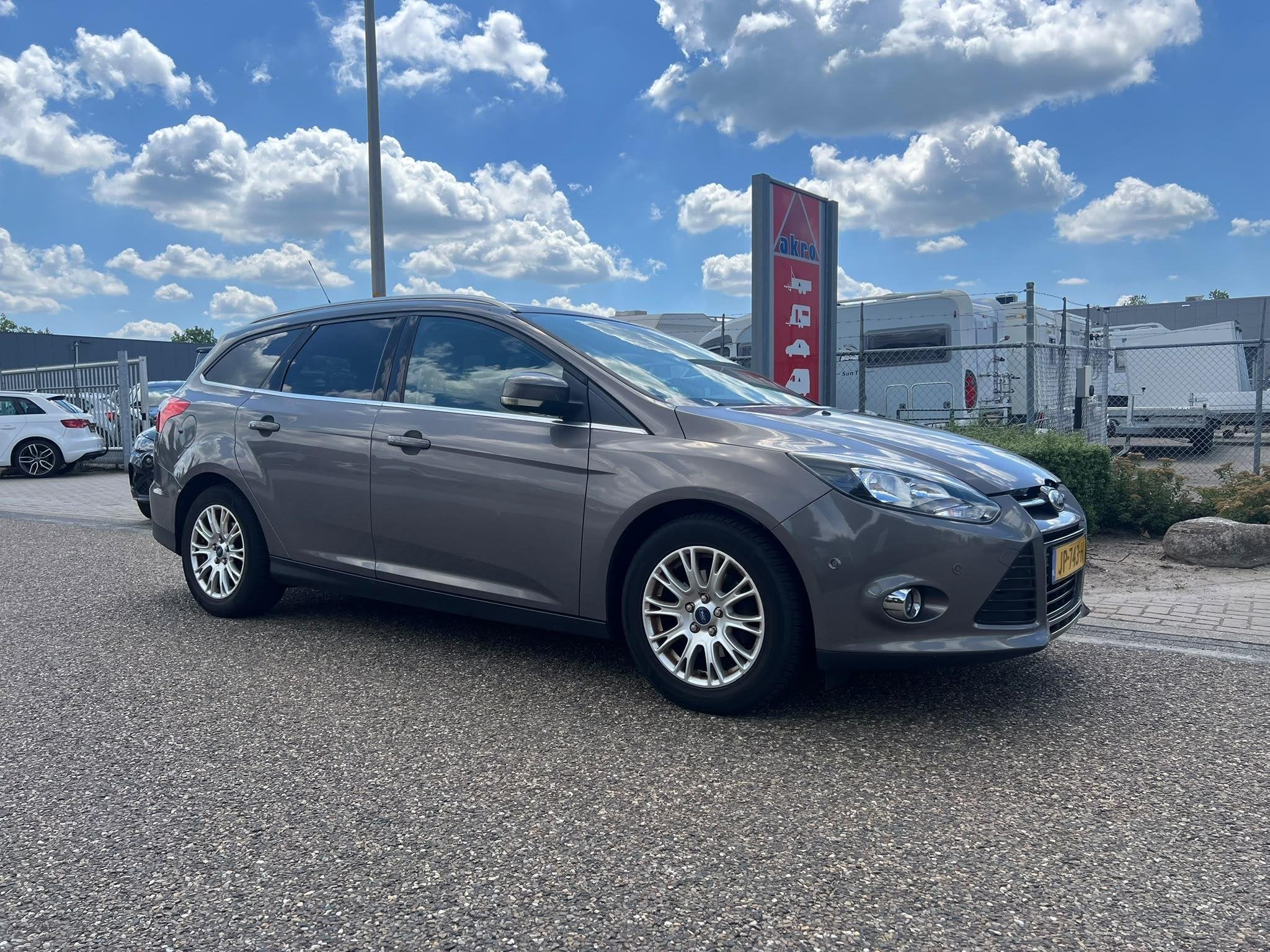 Ford Focus Wagon 1.6 TI-VCT Trend Sport | Airco | Cruise Con, Gebruikt, Parkeersensor, 4 cilinders, Bruin