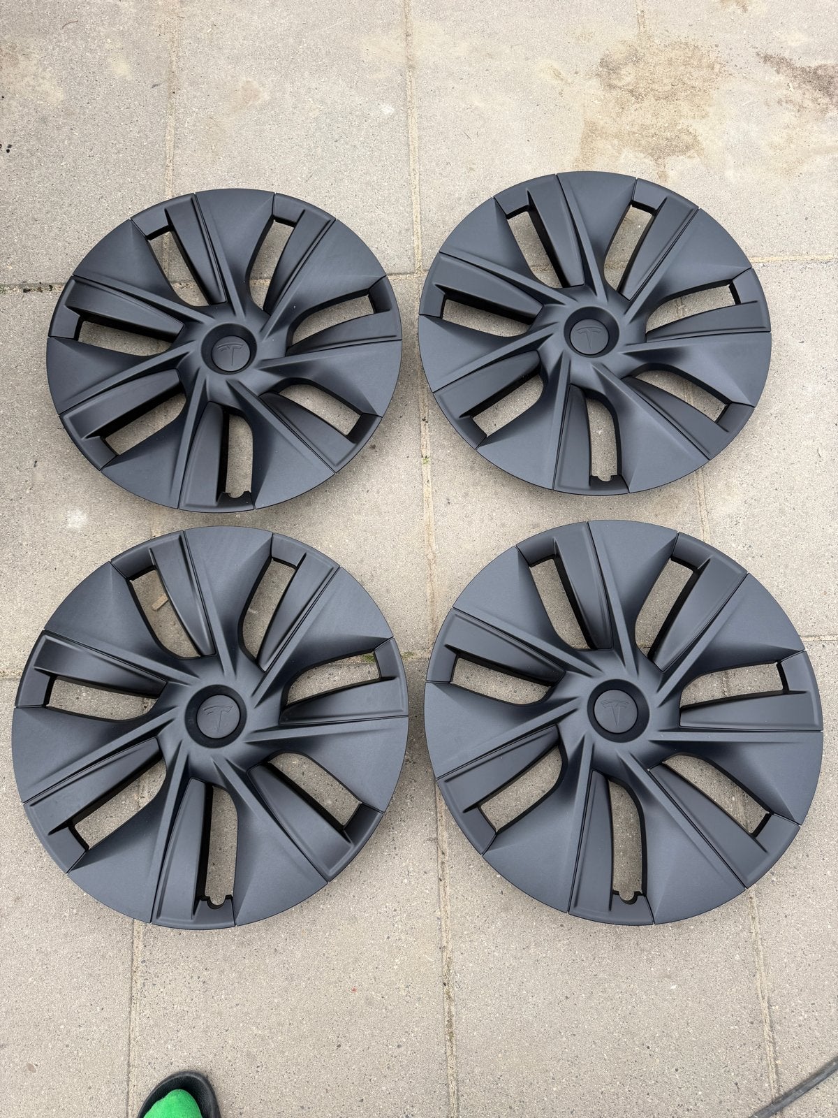 19 inch wieldoppen Tesla Model Y 2024