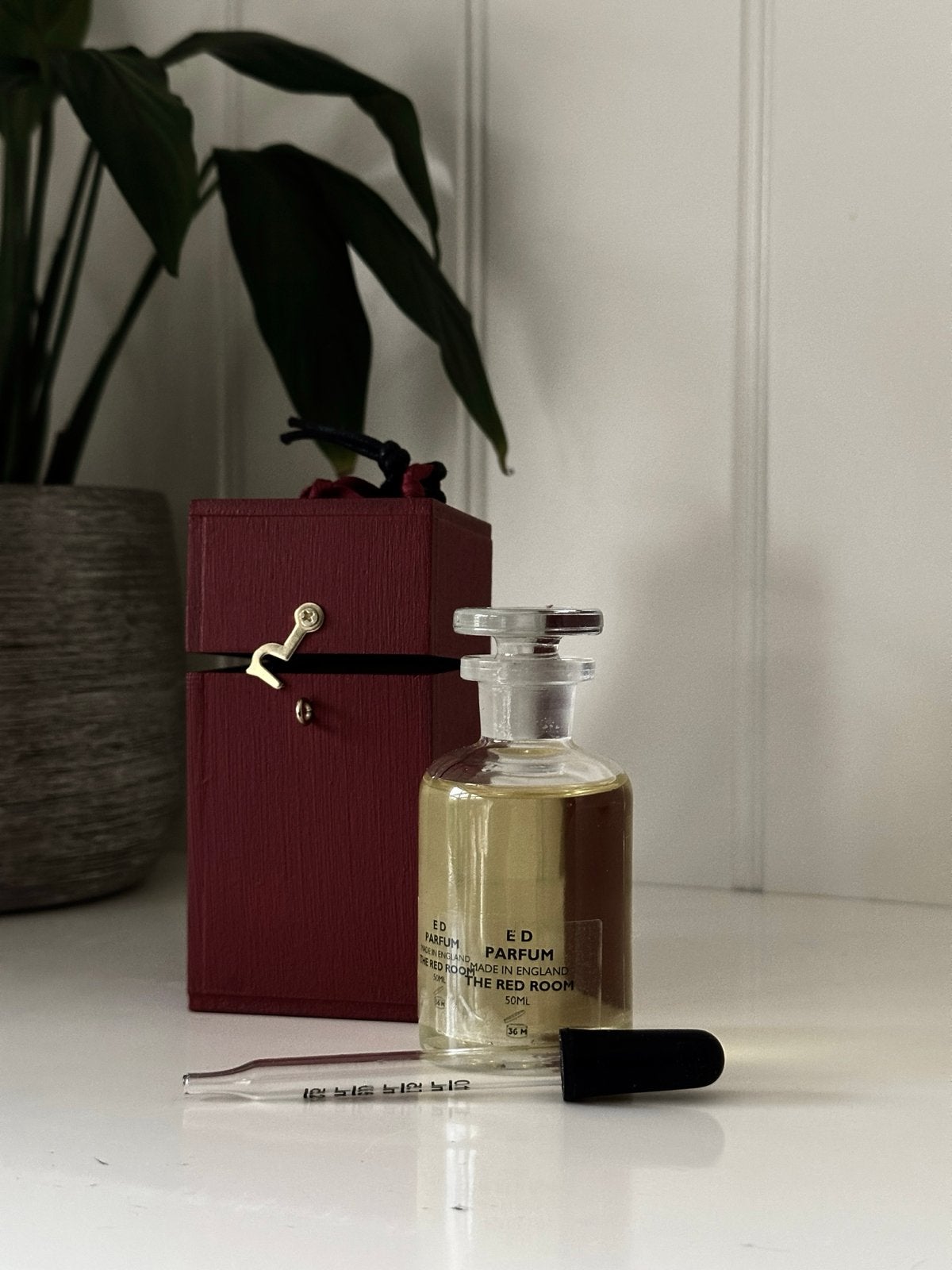 Elena Dawson : The Red Room 50ML - Exclusieve Geur, Ophalen of Verzenden, Zo goed als nieuw