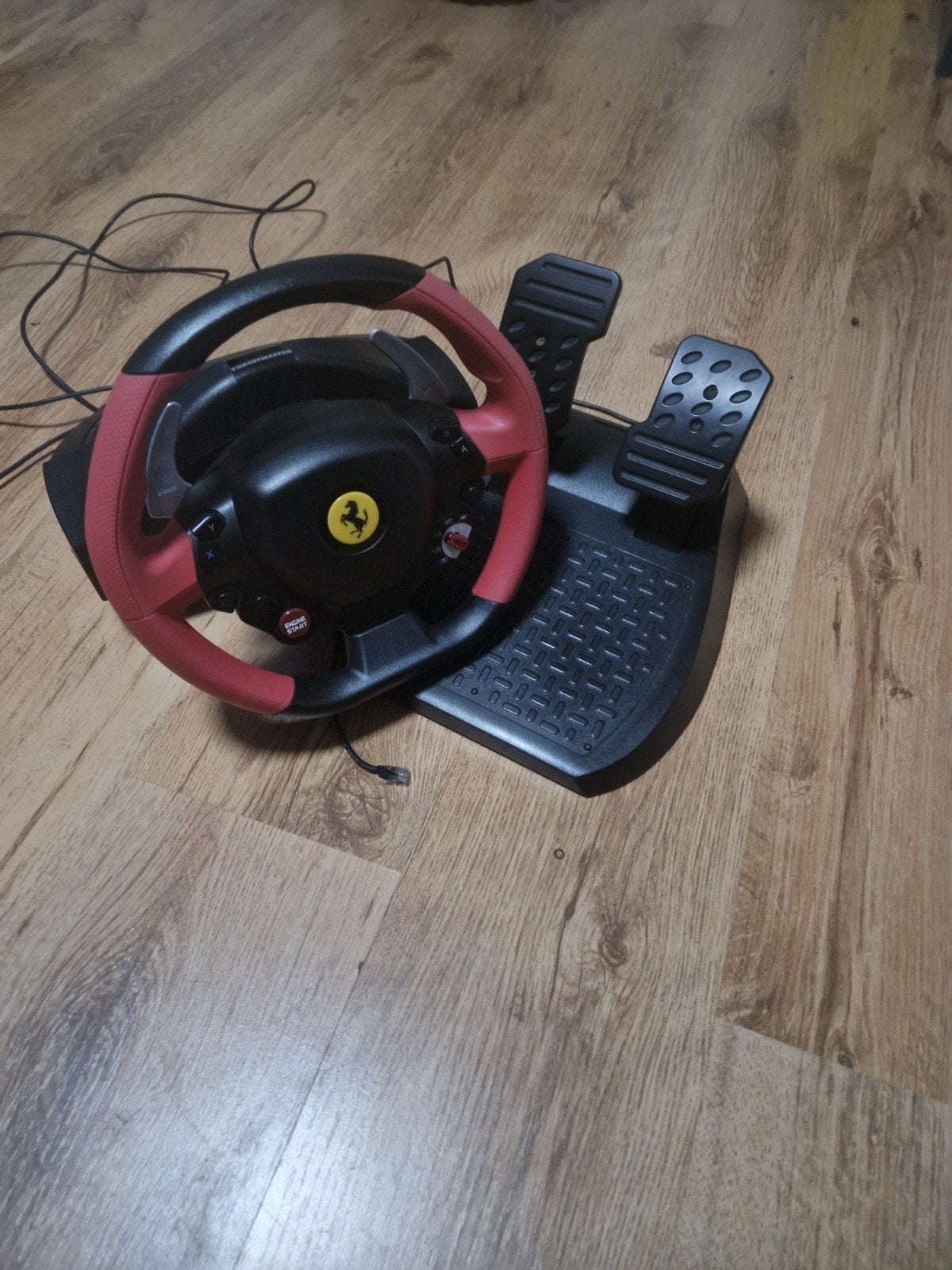Thrustmaster 458 Spider Stuur met pedalen