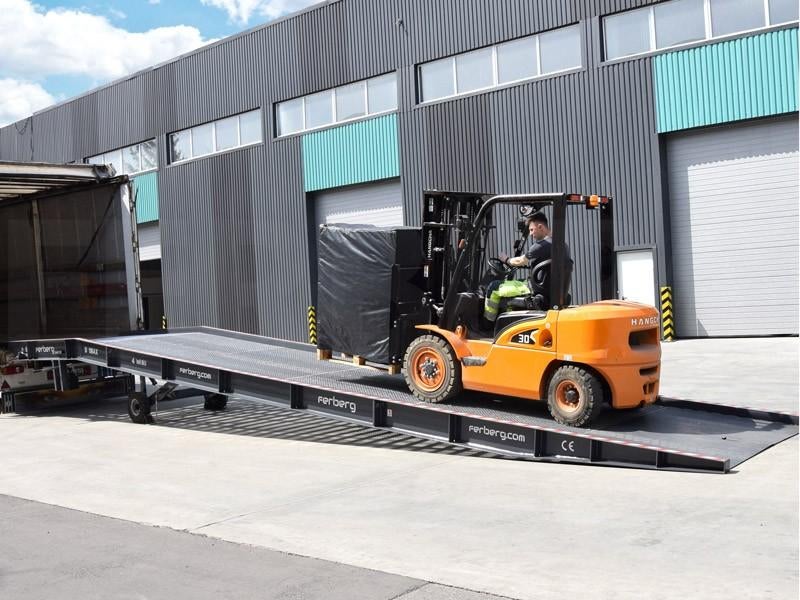 Laadbrug te koop Mobiele laadbrug voor vrachtwagens laadramp, Ophalen