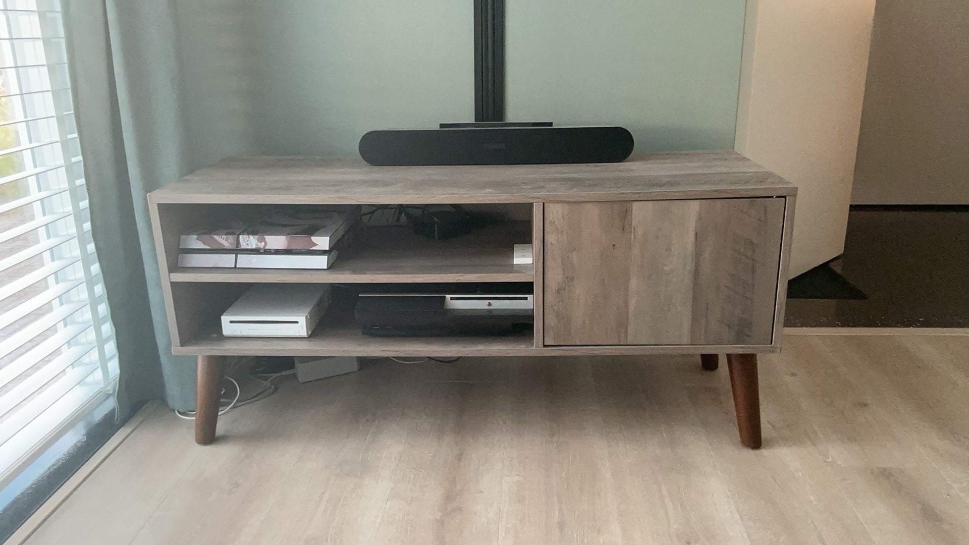 Tv meubel, met planken en deurtje, Ophalen, Gebruikt