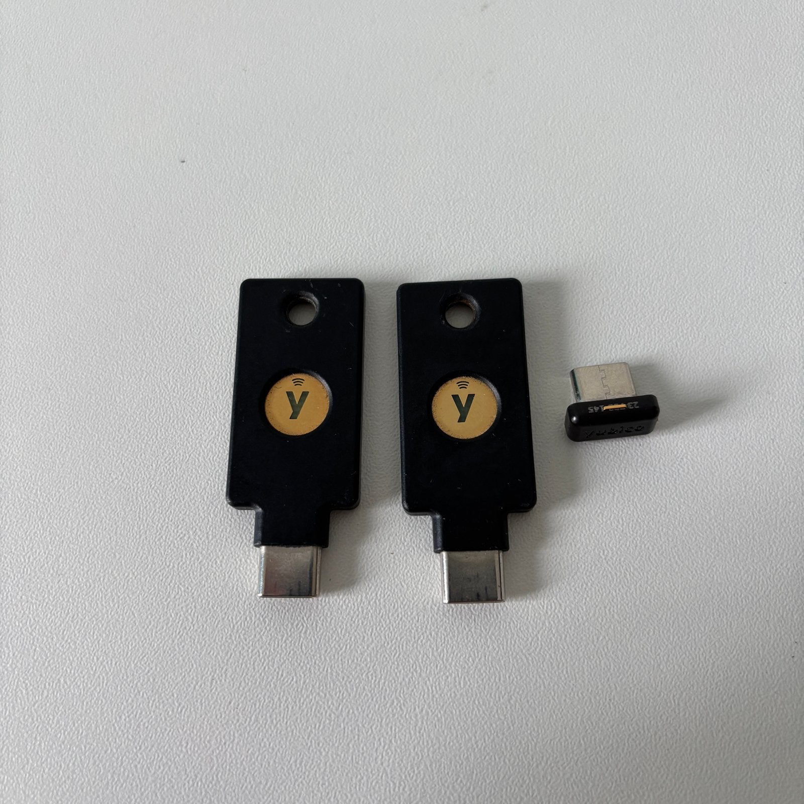 3x YubiKey 5 NFC met USB-C aansluiting, Ophalen of Verzenden, Zo goed als nieuw