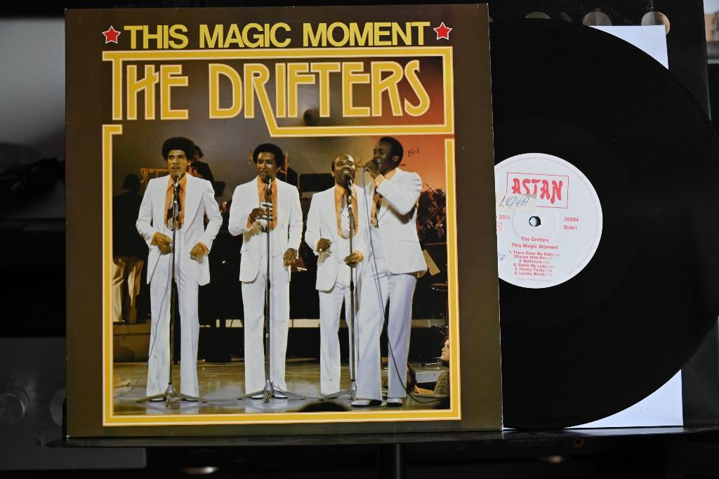 LP  1984 Drifters the    " This magic moment ", 1980 - 1989, Ophalen of Verzenden, Zo goed als nieuw, Inclusief binnenhoes